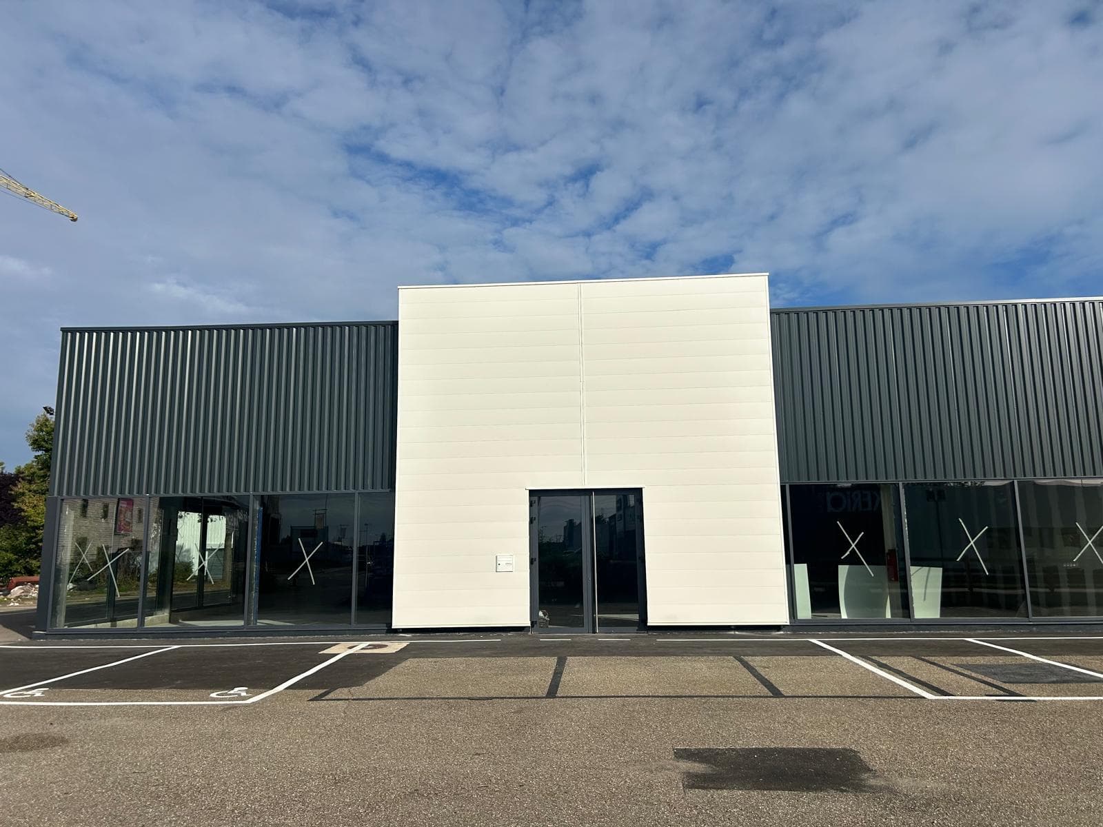 Façade d'un bâtiment commercial